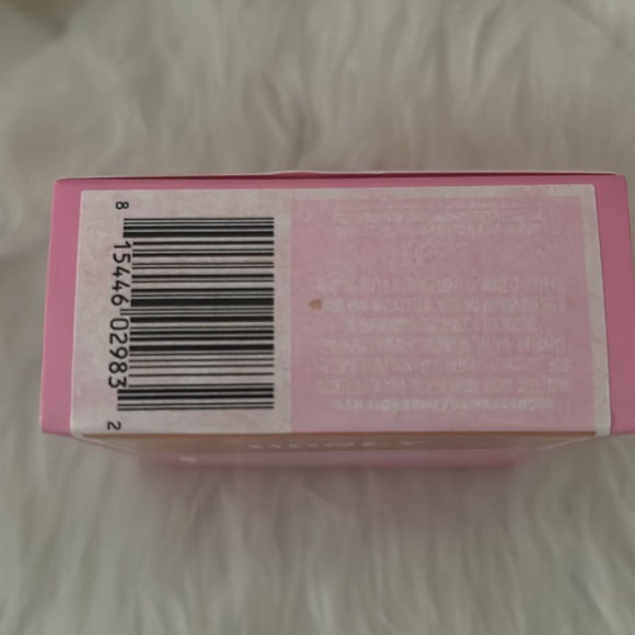 Jeffree Star Honey Magic Setting Powder - Picture 3 of 4